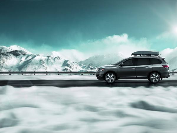 Photograph Toshi Oku Nissan Pathfinder 2 on One Eyeland